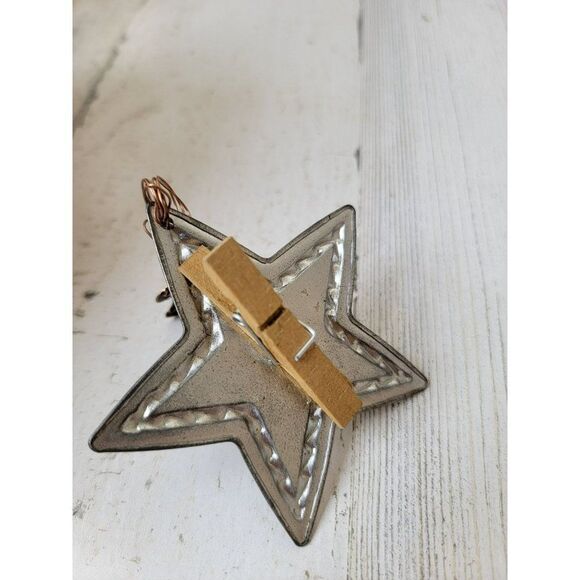 Tin silver star gingerbread clip on ornament Xmas decor - Picture 4 of 4